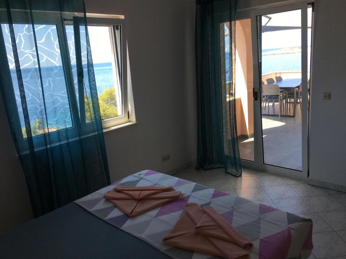 Direkt Am Meer-Apartments Puntaplanka Rogoznica  Exterior foto