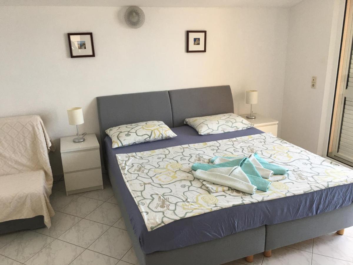Direkt Am Meer-Apartments Puntaplanka Rogoznica  Exterior foto