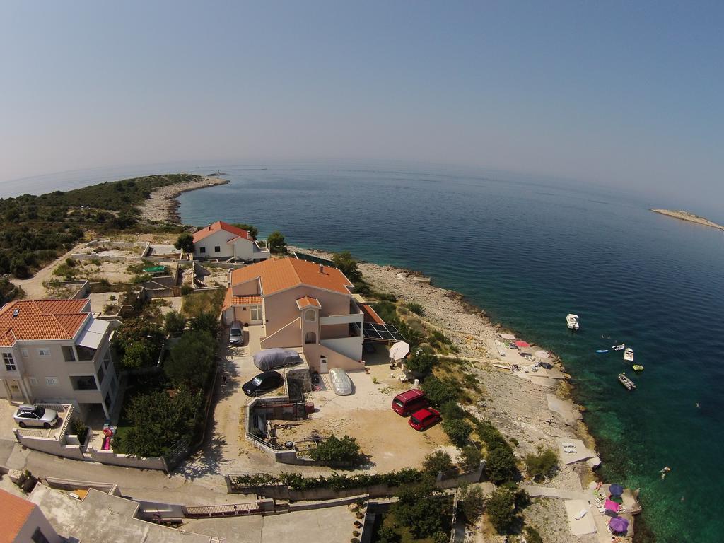 Direkt Am Meer-Apartments Puntaplanka Rogoznica  Exterior foto