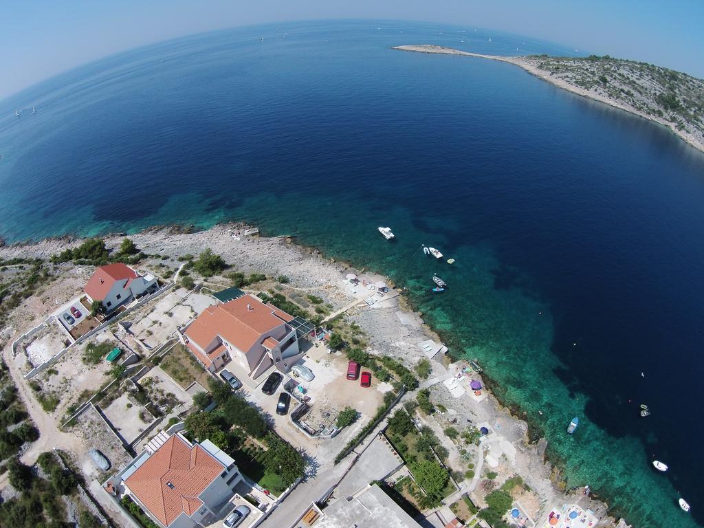Direkt Am Meer-Apartments Puntaplanka Rogoznica  Exterior foto