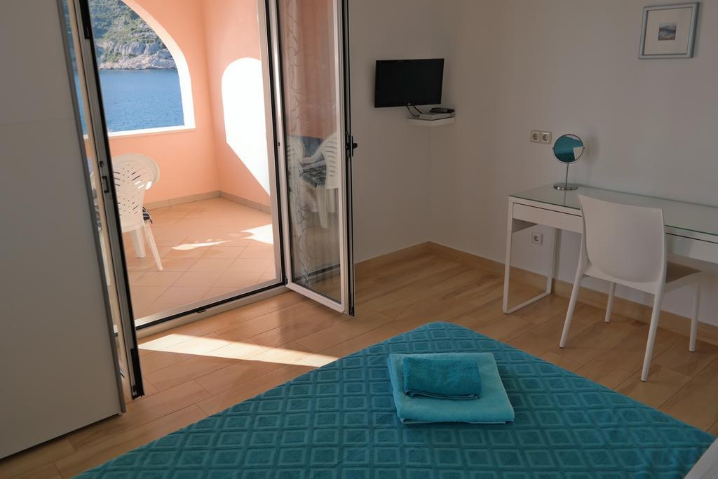 Direkt Am Meer-Apartments Puntaplanka Rogoznica  Exterior foto