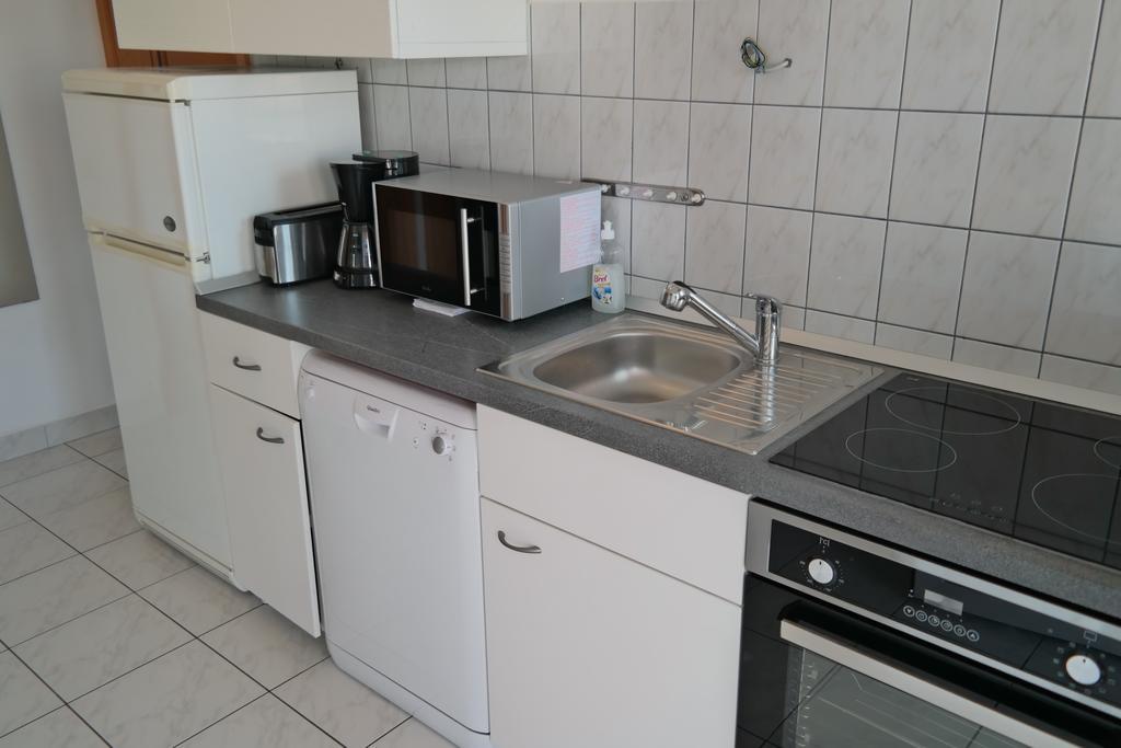 Direkt Am Meer-Apartments Puntaplanka Rogoznica  Exterior foto