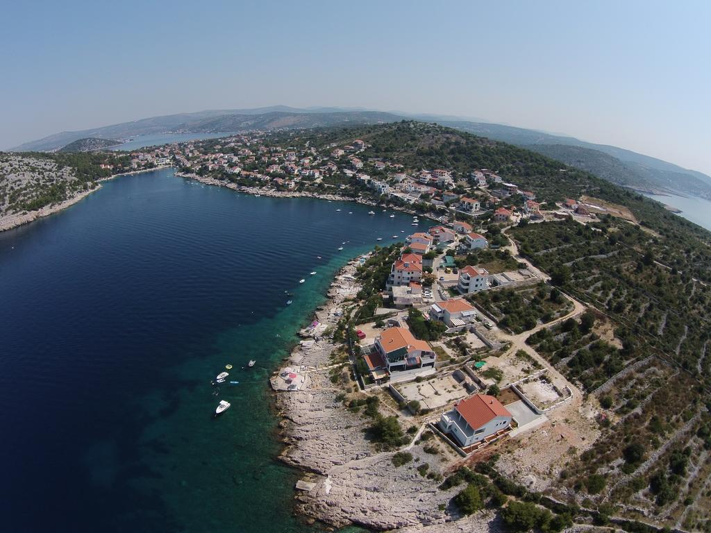 Direkt Am Meer-Apartments Puntaplanka Rogoznica  Exterior foto