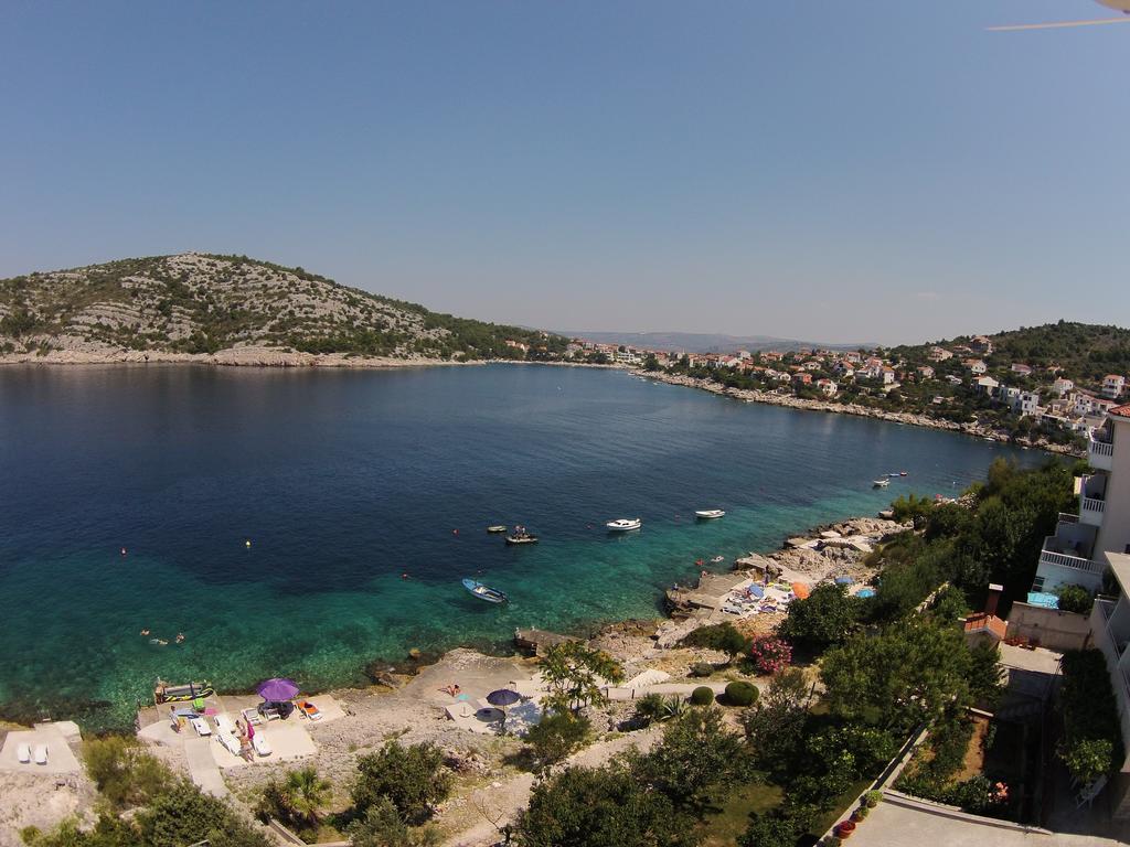 Direkt Am Meer-Apartments Puntaplanka Rogoznica  Exterior foto