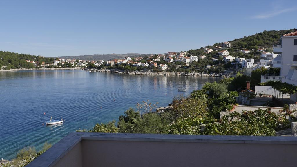 Direkt Am Meer-Apartments Puntaplanka Rogoznica  Exterior foto