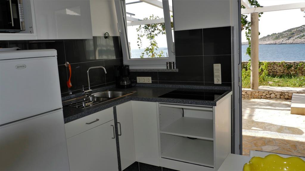 Direkt Am Meer-Apartments Puntaplanka Rogoznica  Exterior foto